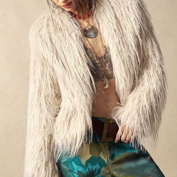 Biege Women's Boho Faux Fur Long Sleeve Jacket - Picture 7 of 10